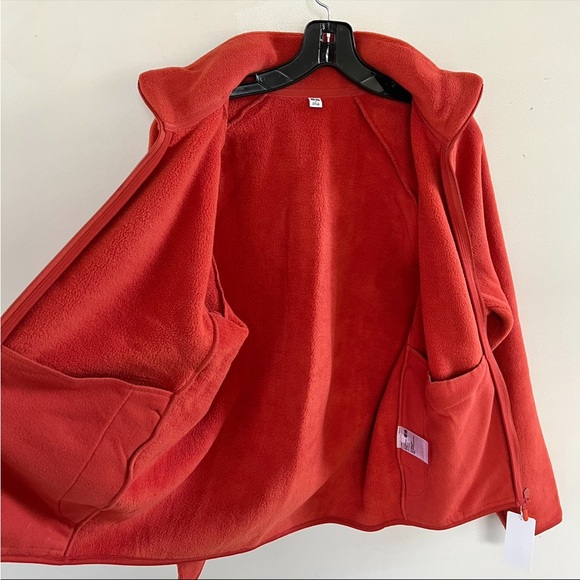 Uniqlo Fleece Jacket - Picture 5 of 8
